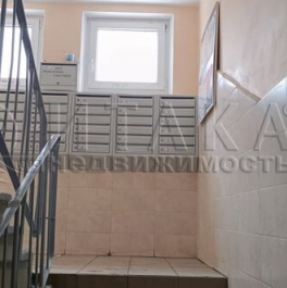 Продажа 2-комн квартиры на вторичном рынке Загребский б-р,  д. 39,  к. 2