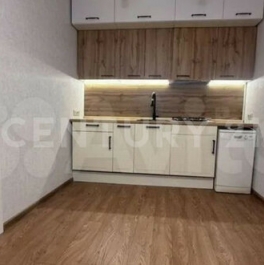 Продажа 1-комн квартиры на вторичном рынке Большевиков пр-кт,  д. 65 к1