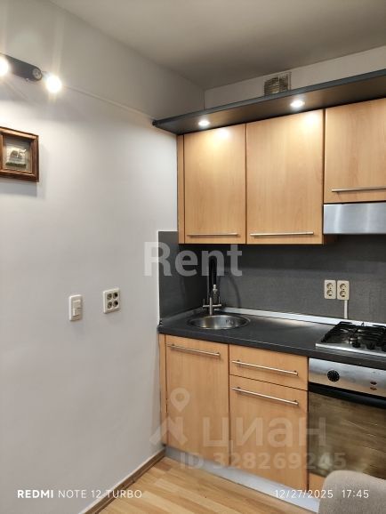 Аренда 3-комн квартиры на вторичном рынке Поклонная улица, 12