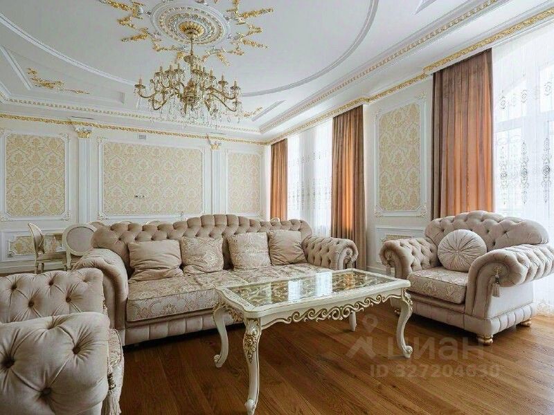 Аренда 4-комн квартиры на вторичном рынке Суворовский проспект, 34
