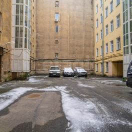 Продажа 2-комн квартиры на вторичном рынке 14-я линия,  д. 37