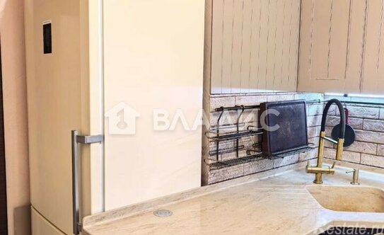 Продажа 3-комн квартиры на вторичном рынке ул Учительская,  д. 18,  к. 1