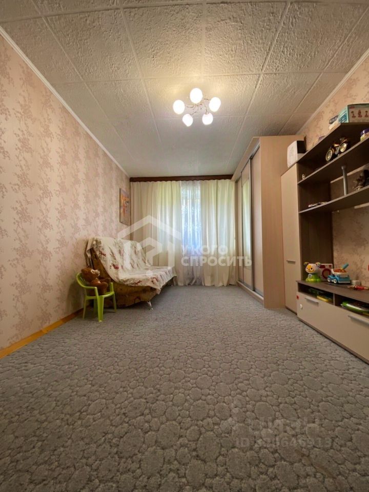 Продажа 2-комн квартиры на вторичном рынке Петергоф, Зверинская улица, 11