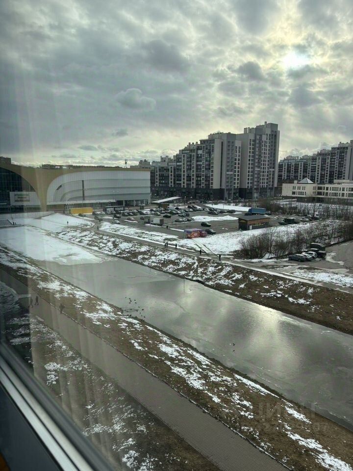 Продажа 2-комн квартиры на вторичном рынке улица Адмирала Трибуца, 7