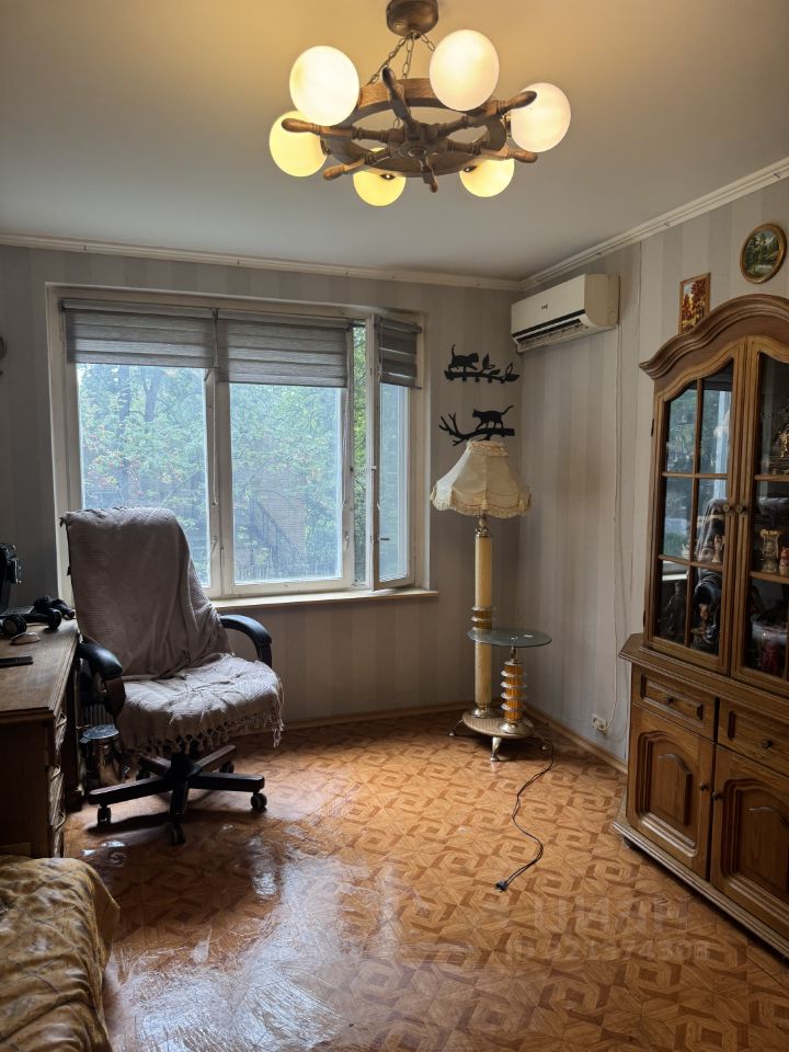 Продажа 2-комн квартиры на вторичном рынке Королев, улица Сакко и Ванцетти, 32