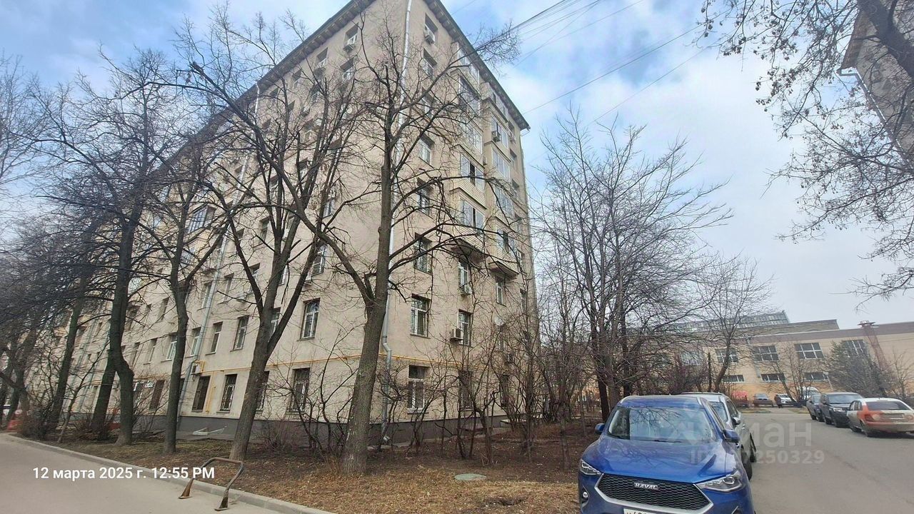 Продажа 3-комн квартиры на вторичном рынке проспект Буденного, 25