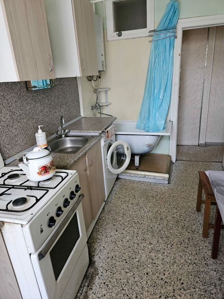 Продажа 2-комн квартиры на вторичном рынке Нейшлотский переулок, 15б