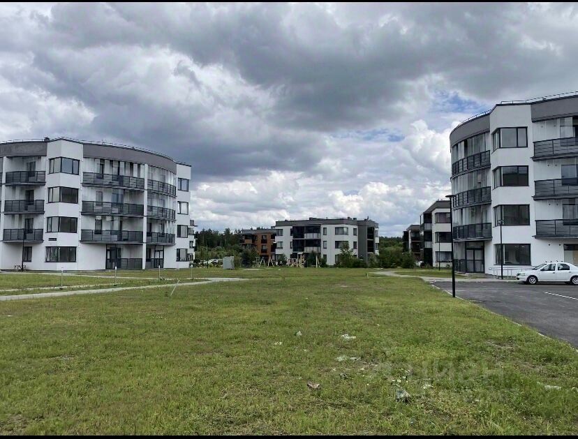 Продажа 3-комн квартиры на вторичном рынке д. Узигонты, улица Олимпийская, 5к4