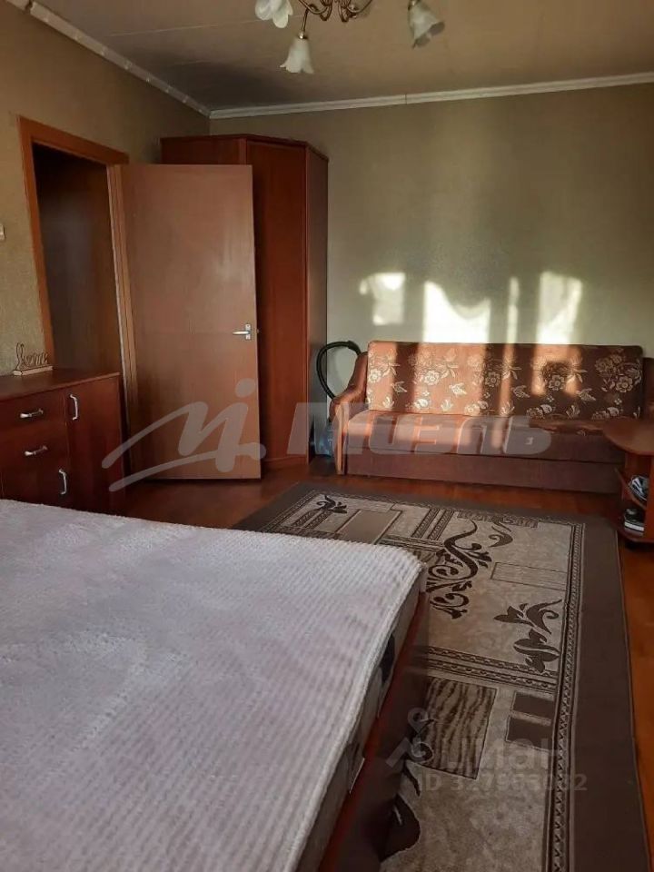 Продажа 1-комн квартиры на вторичном рынке Клинская улица, 18к2