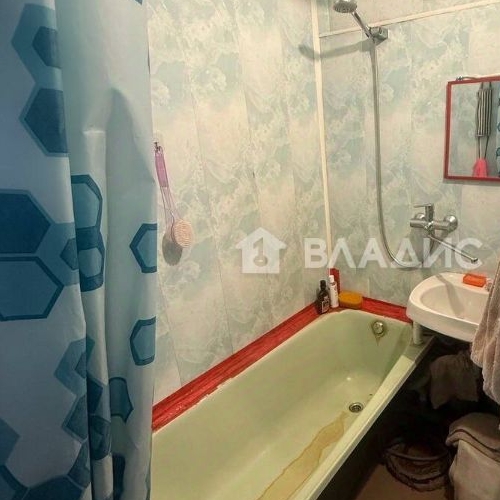 4-комн квартира Горелово тер., улица Коммунаров, 124