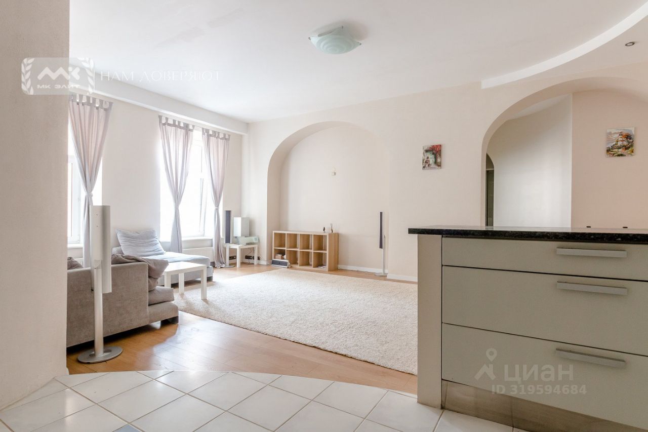 Продажа 3-комн квартиры на вторичном рынке Фурштатская улица, 20