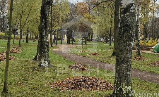 Продажа 3-комн квартиры на вторичном рынке Космонавтов пр-кт,  д. 28 к2