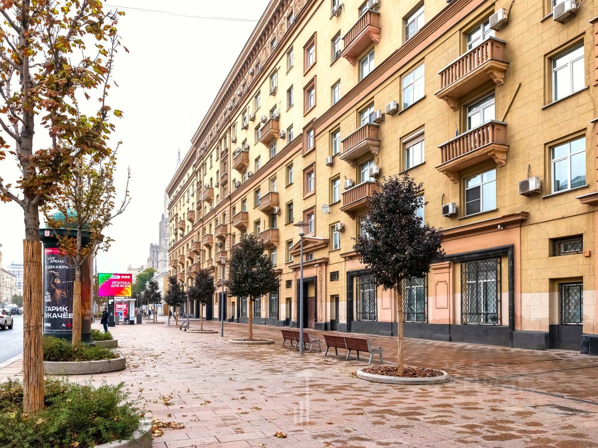 Продажа 3-комн квартиры на вторичном рынке Смоленский бульвар, 22/14