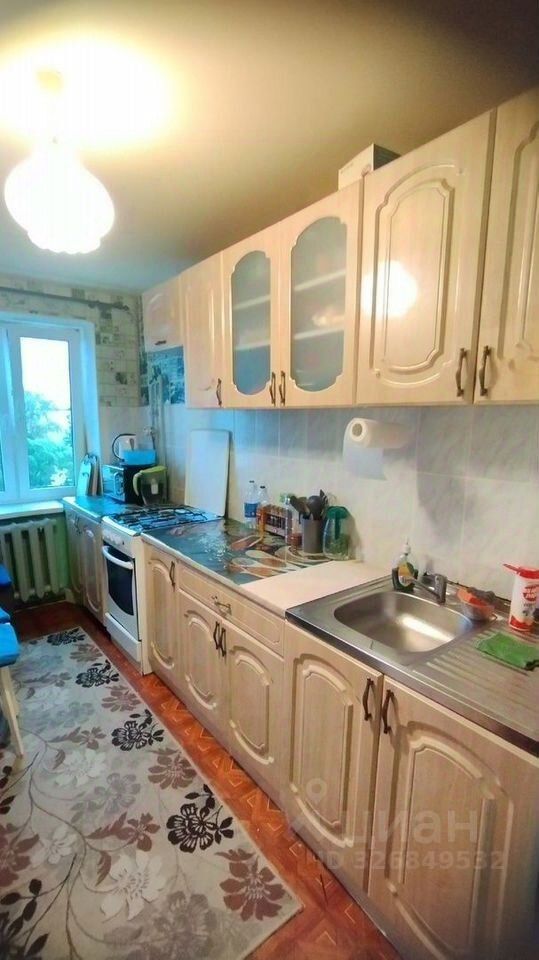 Продажа 2-комн квартиры на вторичном рынке Кириши, Волховская набережная, 28