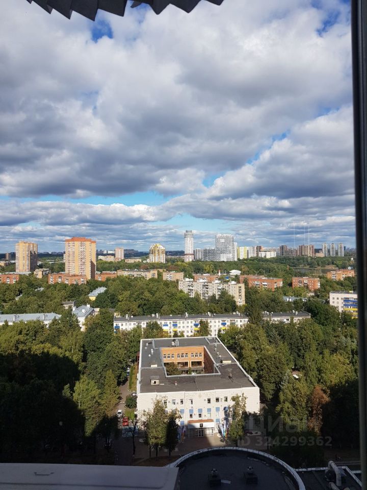 Продажа 2-комн квартиры на вторичном рынке Химки, улица Калинина, 7