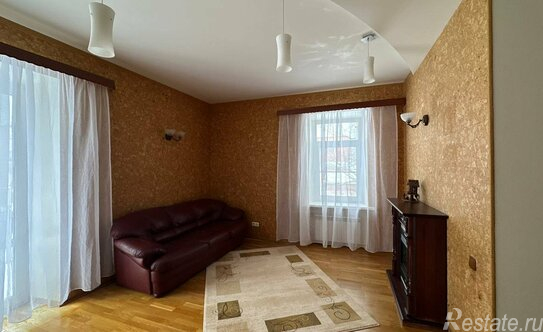 Продажа 4-комн квартиры на вторичном рынке Петергоф г, Эрлеровский б-р,  д. 10