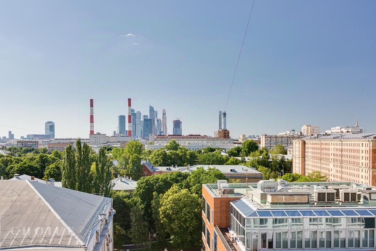 Продажа 3-комн квартиры на вторичном рынке улица Усачева, 2С3