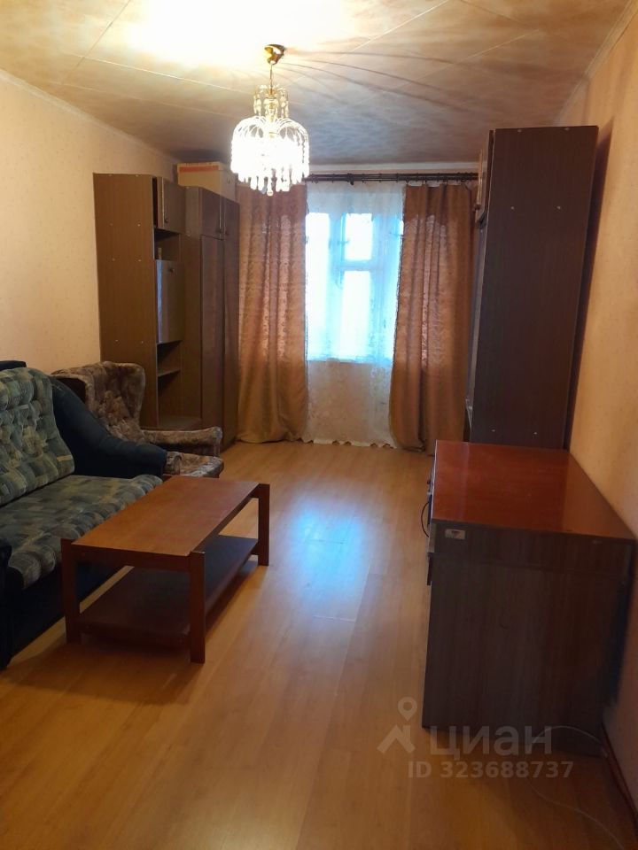 Продажа 3-комн квартиры на вторичном рынке Сиверский городской поселок, улица Строителей, 20