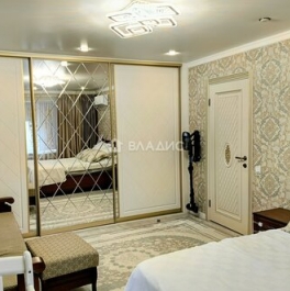 Продажа 3-комн квартиры на вторичном рынке Холодово, Коммунистическая улица,  д. 26