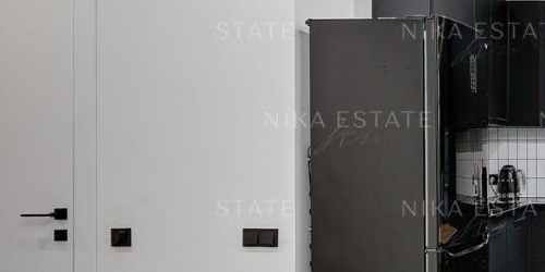 3-комн квартира улица Хромова, 3