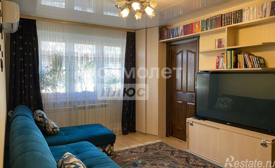 Продажа 3-комн квартиры на вторичном рынке микрорайон Северный, 1-я Коммунистическая улица,  д. 38