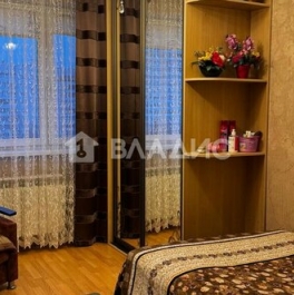 Продажа 3-комн квартиры на вторичном рынке Илимская улица,  д. 10