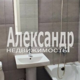 Продажа 2-комн квартиры на вторичном рынке улица Шишкина,  д. 307