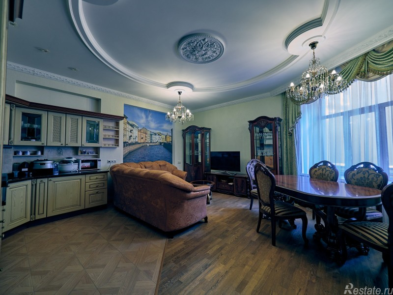 Продажа 3-комн квартиры на вторичном рынке Конюшенная Б. ул,  д. 11