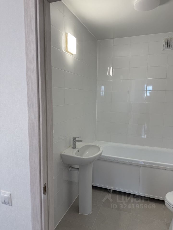 Продажа 3-комн квартиры на вторичном рынке Кусковская улица, 12/1