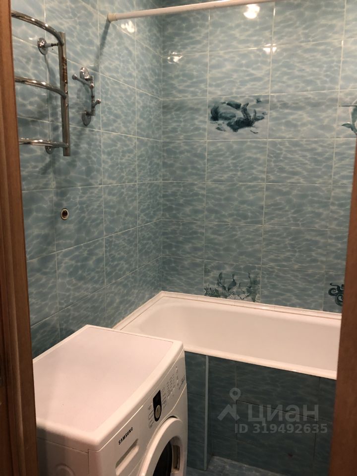 Продажа 2-комн квартиры на вторичном рынке Нахабино пгт, улица Новая Лесная, 9