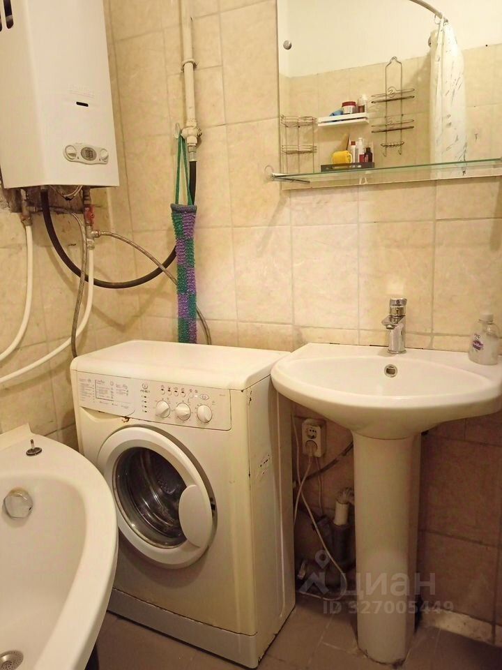 Продажа комнаты Лахтинская улица, 28