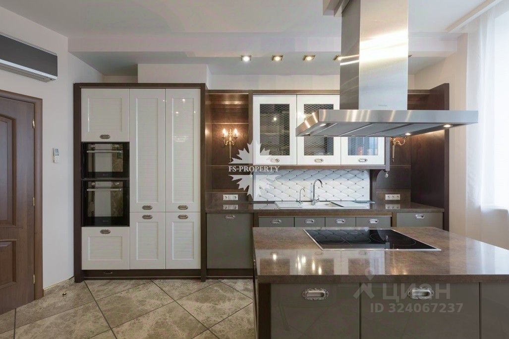 Продажа 4-комн квартиры на вторичном рынке улица Усачева, 2С3