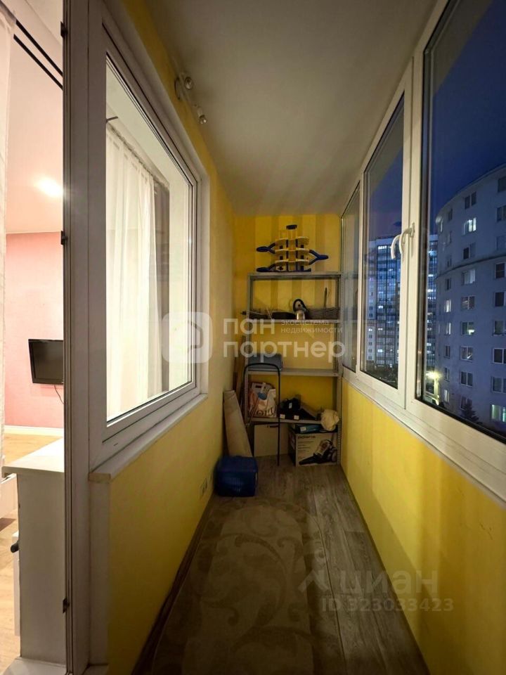 Продажа 3-комн квартиры на вторичном рынке Южный мкр, улица Доктора Сотникова, 3