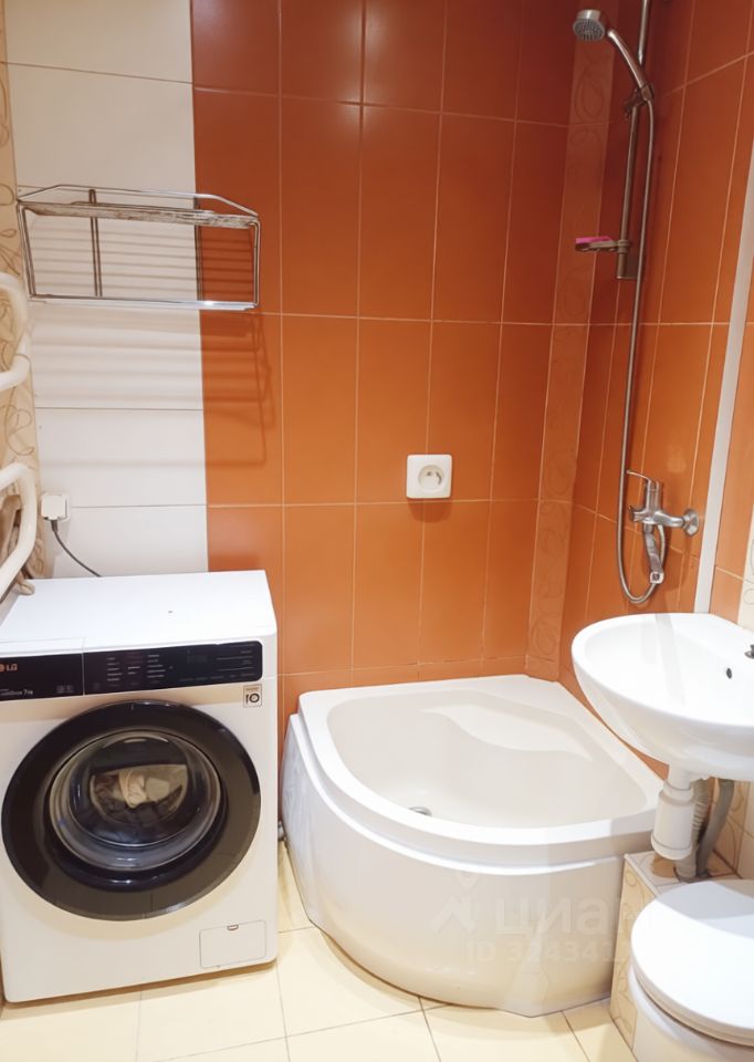 Продажа 2-комн квартиры на вторичном рынке улица Софьи Ковалевской,  д. 1К3