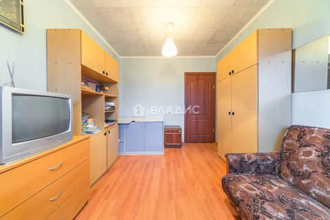 Продажа 3-комн квартиры на вторичном рынке Бугры, ул. Парковая,  д. 2
