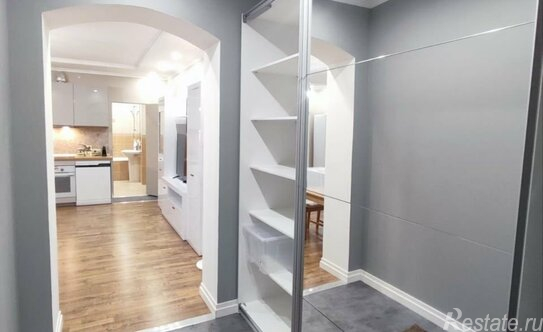 Продажа 2-комн квартиры на вторичном рынке Плотников переулок