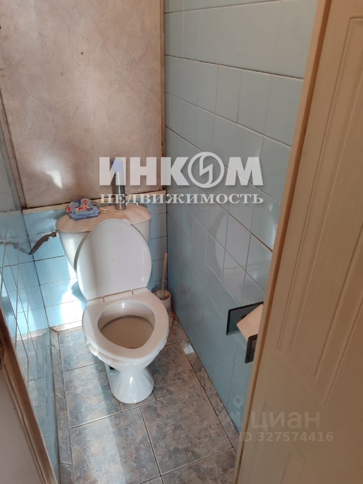 Продажа 3-комн квартиры на вторичном рынке Нежинская улица, 13К1