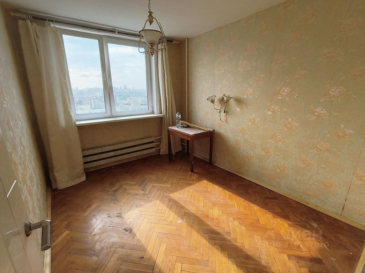 Продажа 2-комн квартиры на вторичном рынке Щербаковская улица, 9