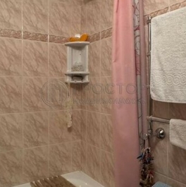 Продажа 2-комн квартиры на вторичном рынке Осенний бульвар