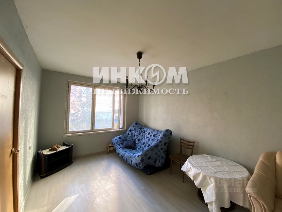 Продажа 3-комн квартиры на вторичном рынке Петрозаводская улица, 15К3