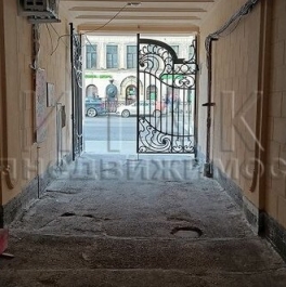 Продажа 2-комн квартиры на вторичном рынке улица Марата,  д. 22-24