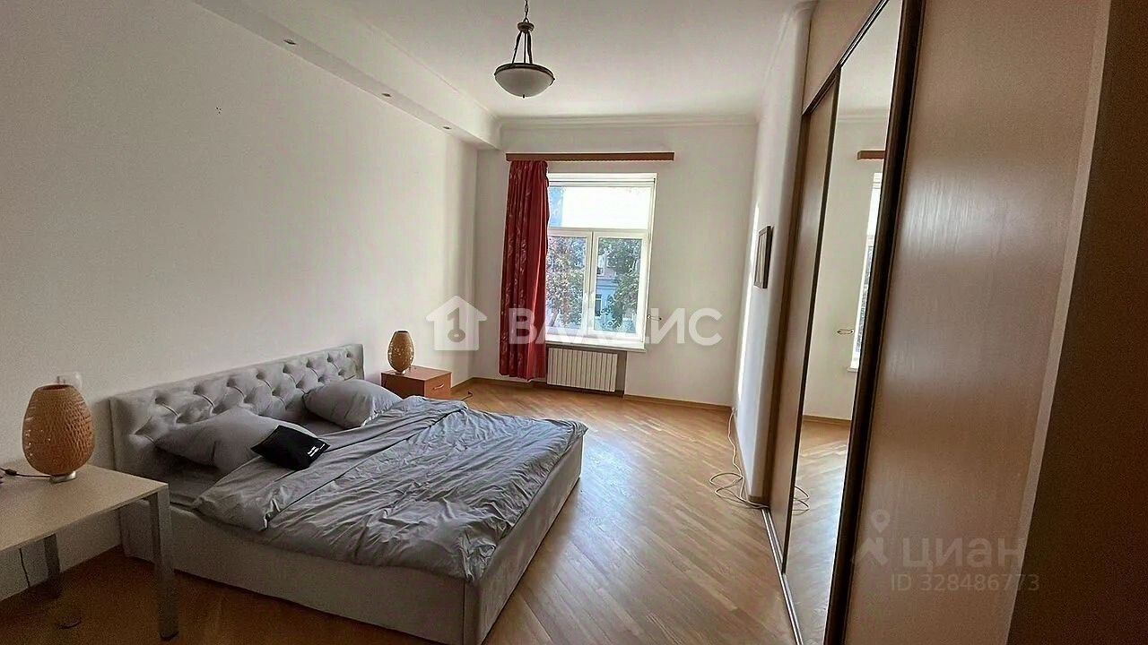 Продажа 5-комн квартиры на вторичном рынке переулок Сверчков, 10