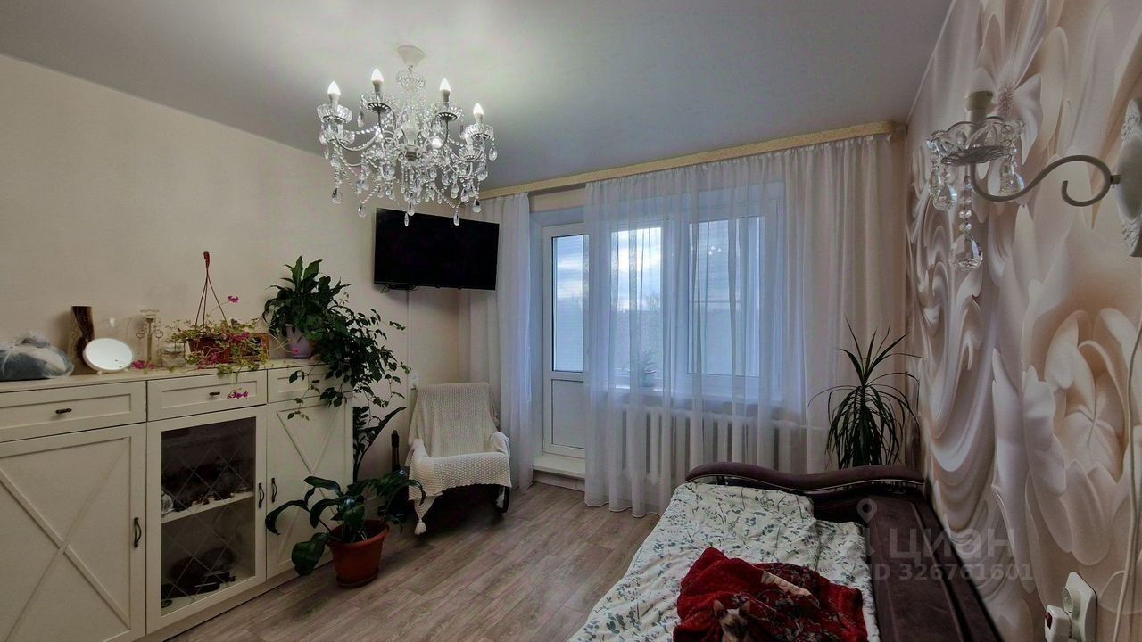 Продажа 2-комн квартиры на вторичном рынке д. Бор, 32