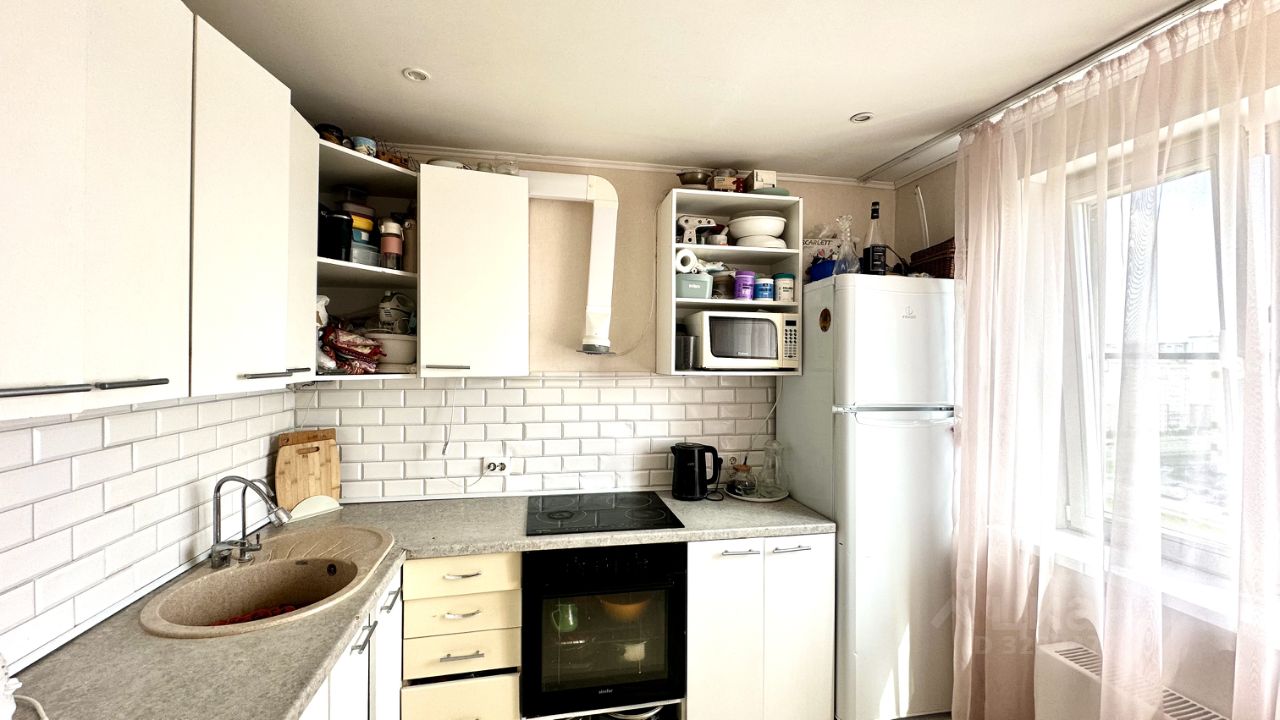 Продажа 3-комн квартиры на вторичном рынке Южный мкр, улица Южнодомодедовская, 16