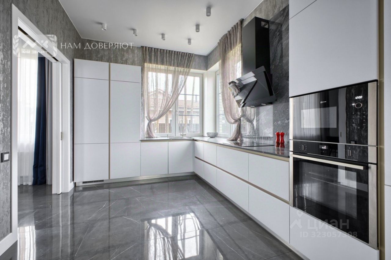 Продажа дома Охтинский парк кп, д. Энколово, улица Левашова,  д. 31