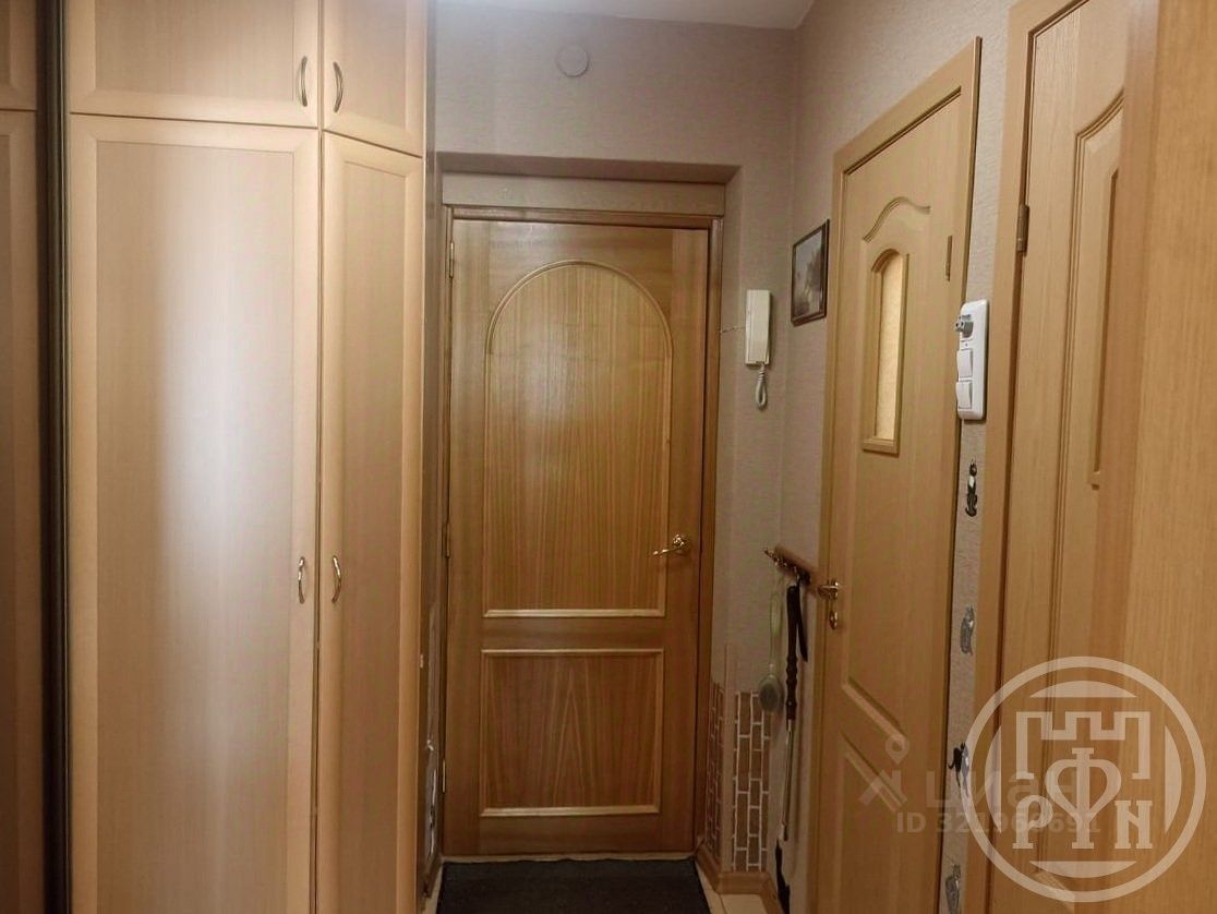 Продажа 1-комн квартиры на вторичном рынке Петергоф, улица Халтурина, 15к4
