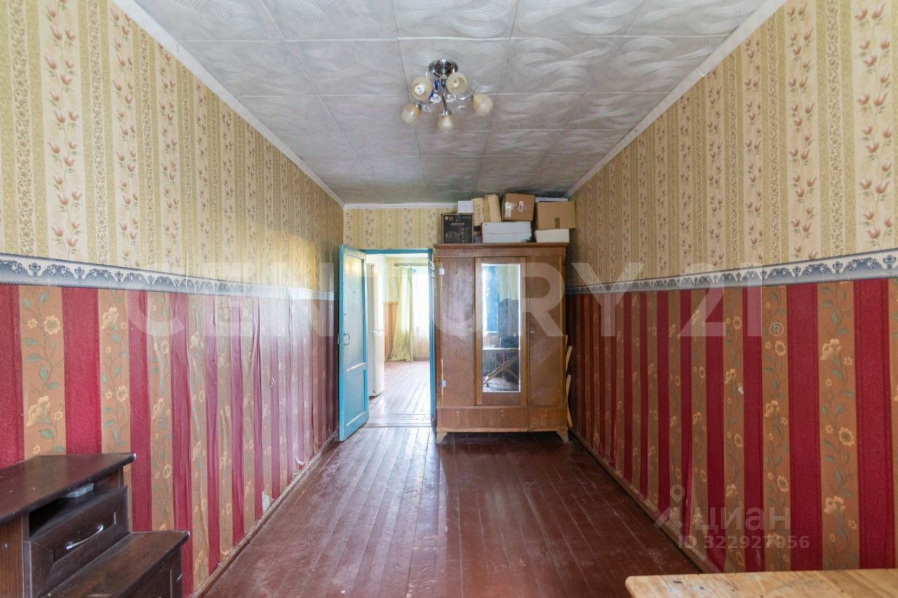 Продажа 3-комн квартиры на вторичном рынке Луга, улица Мелиораторов, 9