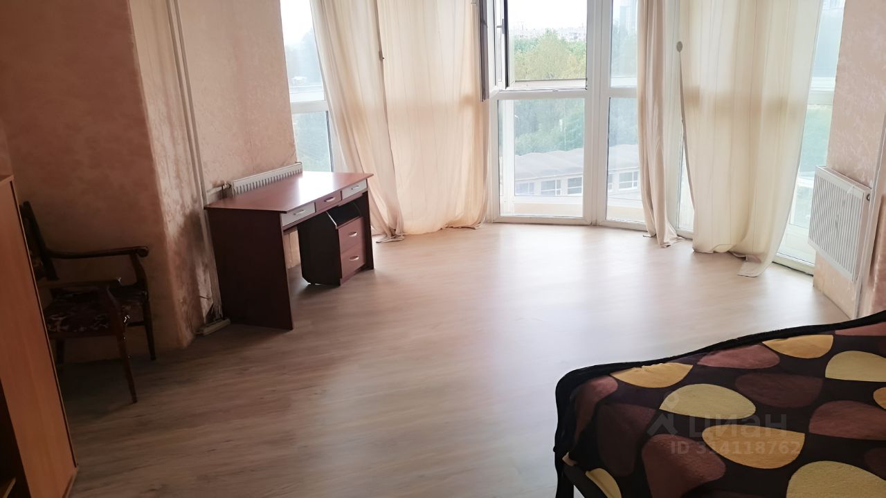 Продажа 2-комн квартиры на вторичном рынке улица Орджоникидзе, 59к2