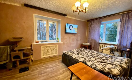 Продажа 1-комн квартиры на вторичном рынке Серпухов, улица Дзержинского,  д. 38