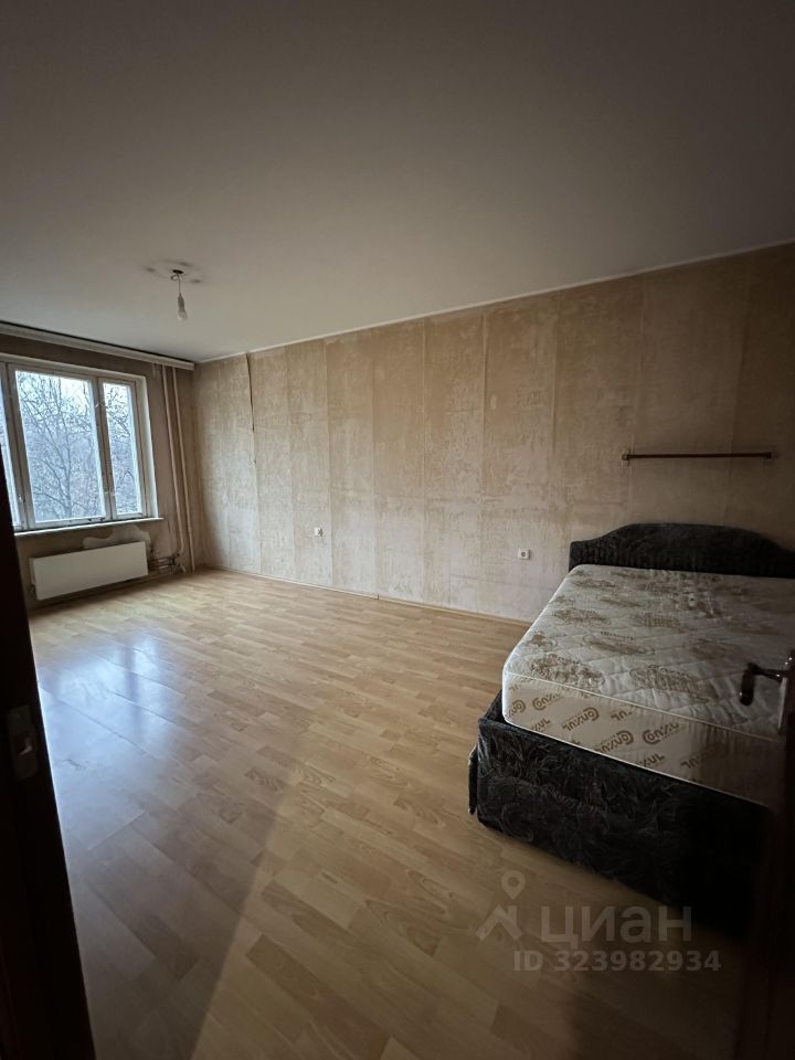 Продажа 2-комн квартиры на вторичном рынке Булатниковская улица, 5К5